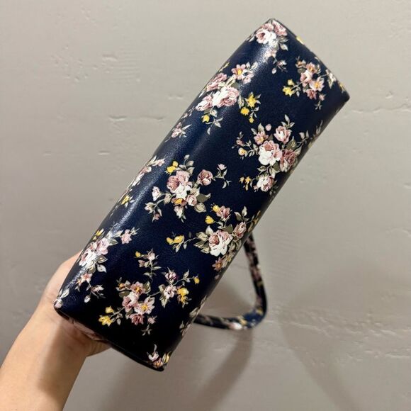 Floral Print Genuine Leather Handmade Push Lock Shoulder Bag, Crossbody Bag - Picture 14 of 16